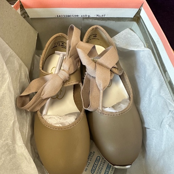 Other - Kids Tan tap shoes with Bow